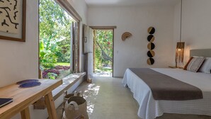Design tweepersoonskamer, voor 1 persoon (Suite Lua Kamayura) | Pillowtop-bedden, een bureau, een laptopwerkplek, gratis wifi