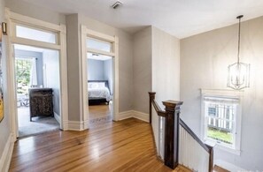 3 bedrooms, iron/ironing board, bed sheets