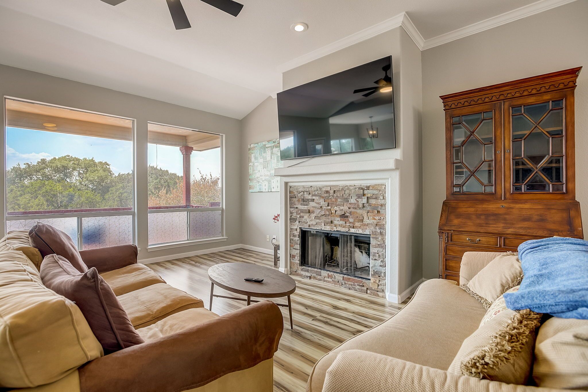 Lago Vista Manor- Heated Pool/ Hot Tub House With All The Charm Near Lake Travis