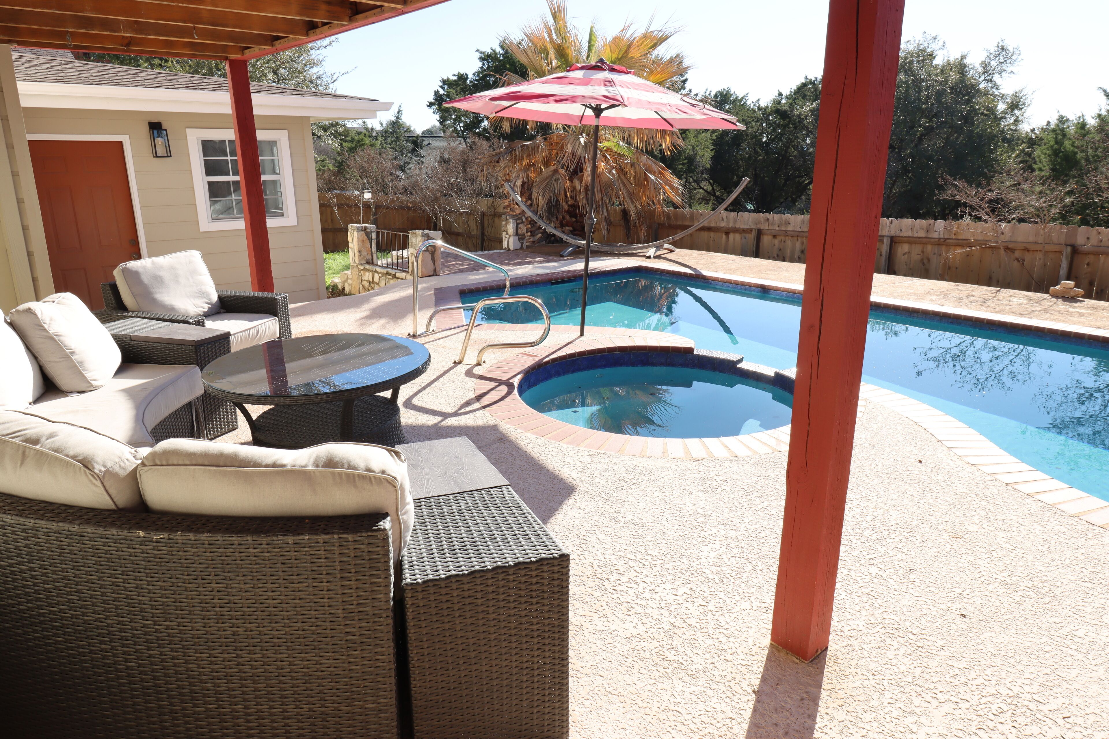 Lago Vista Manor- Heated Pool/ Hot Tub House With All The Charm Near Lake Travis