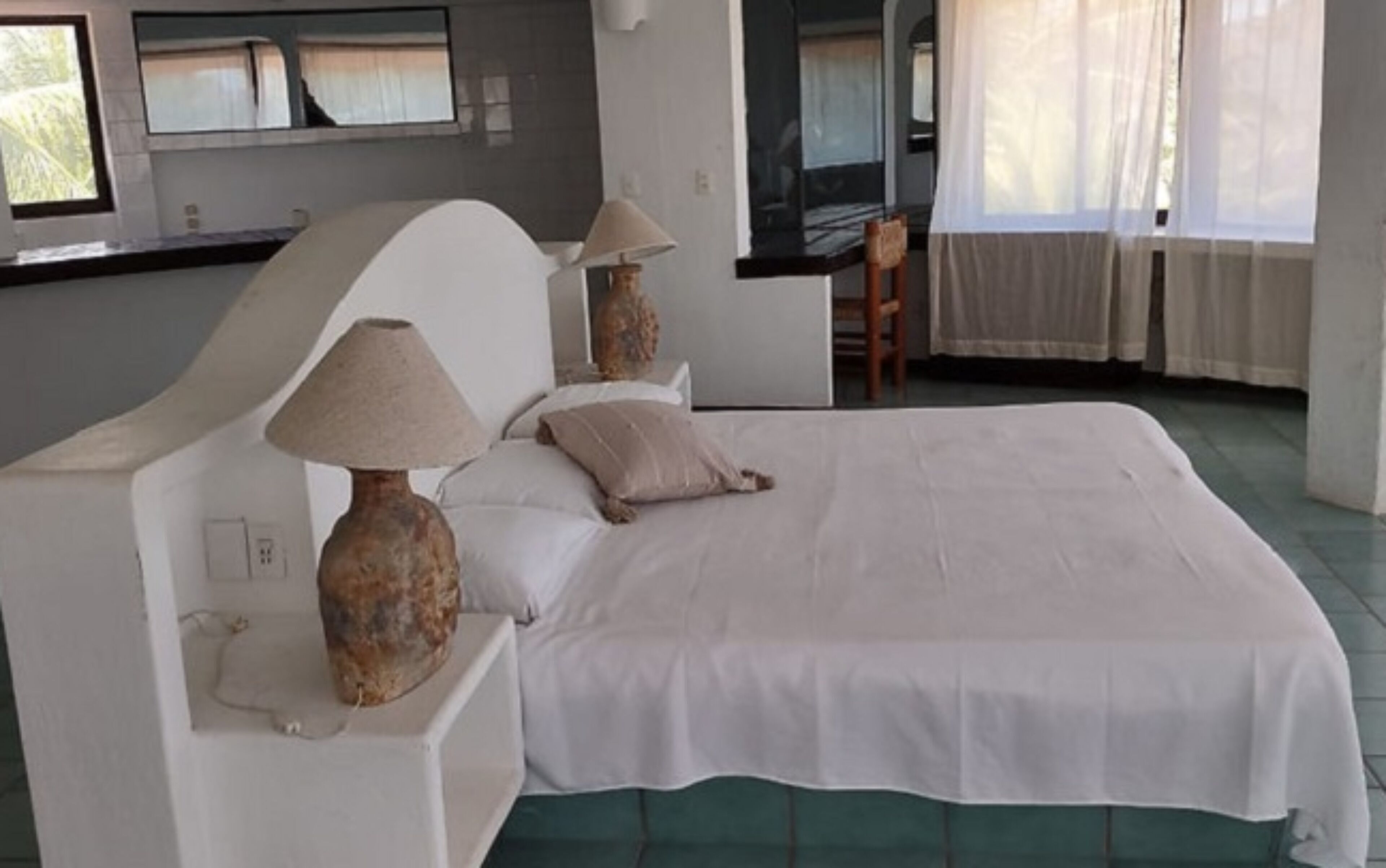 Premium bedding, down comforters, pillowtop beds, desk