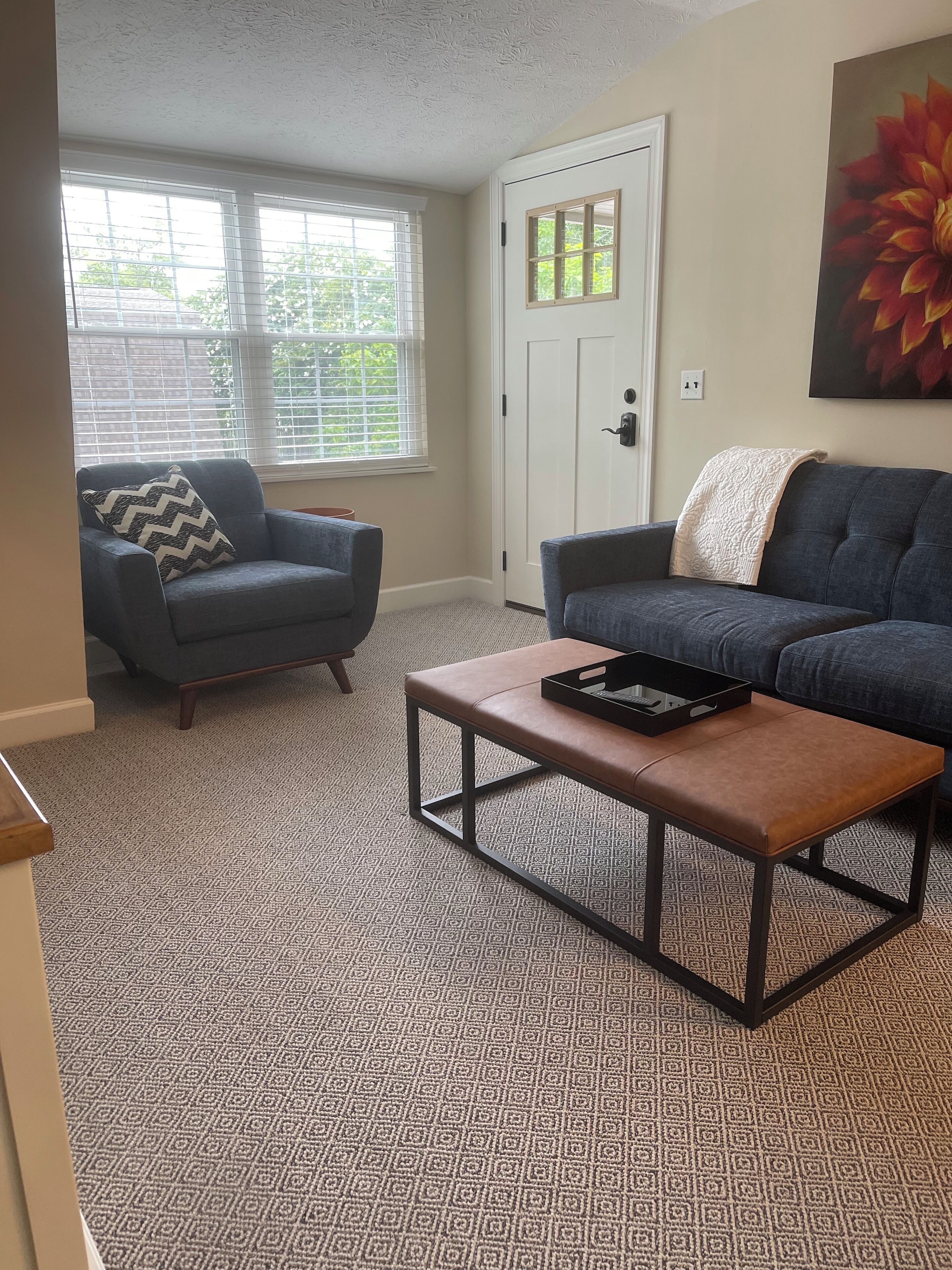 Perfect Little Condo in Downtown Auburn.