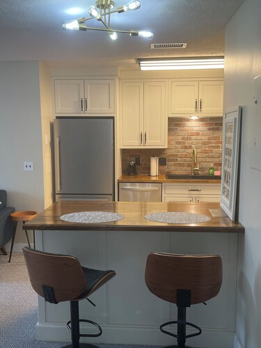 Perfect Little Condo in Downtown Auburn.