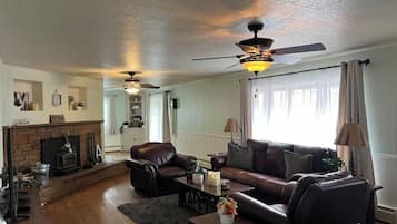Smart TV, fireplace, DVD player, books