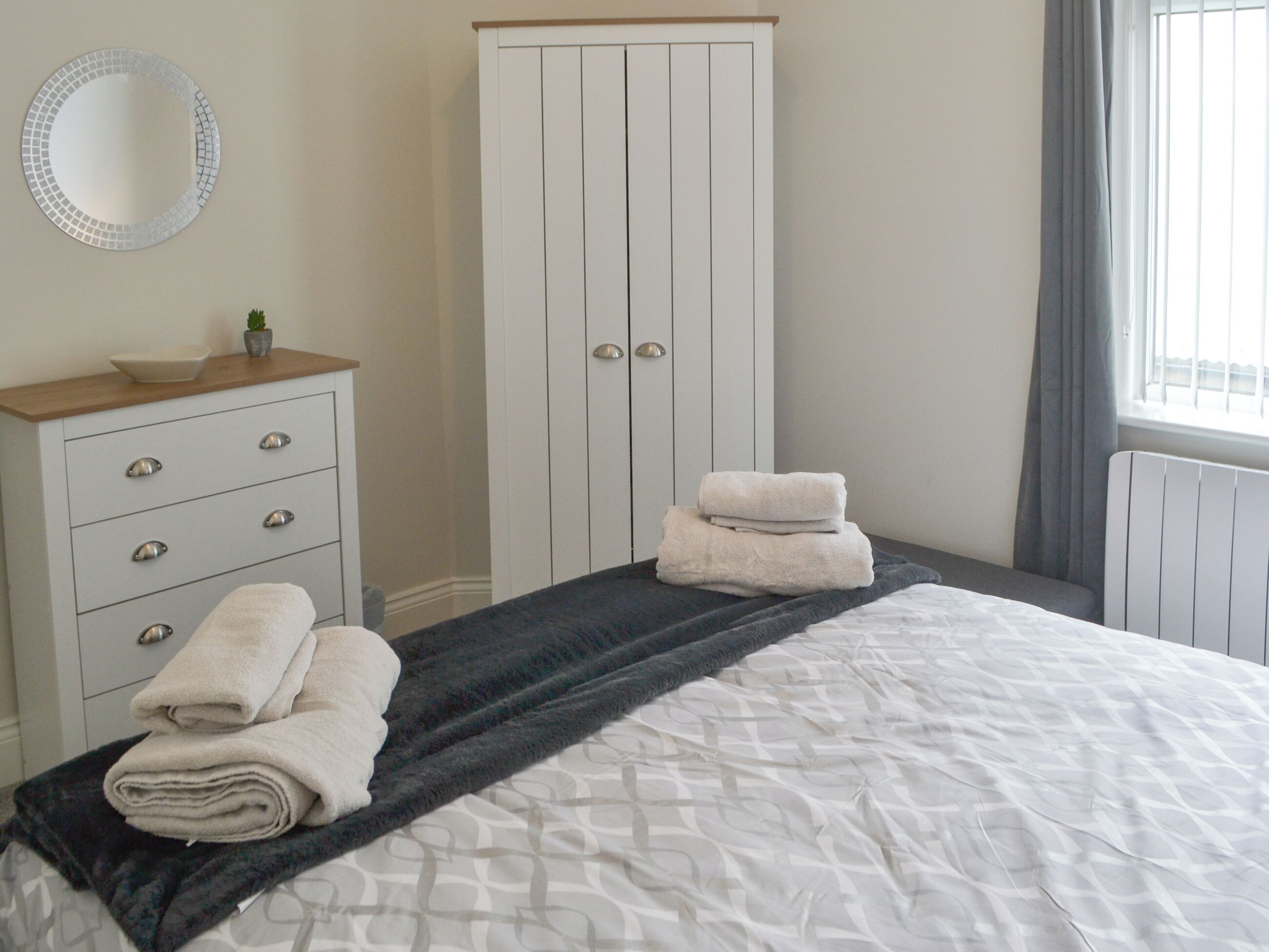2 bedrooms, WiFi (free), bed sheets