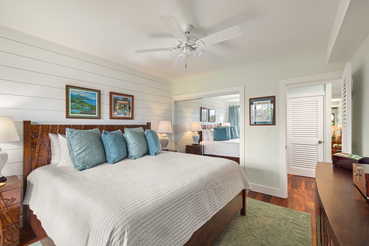 2 bedrooms, desk, iron/ironing board, travel crib