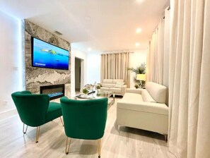 Living area - EDEN in Miami | Pool Spa w/Theater Room Pool House (Miami)