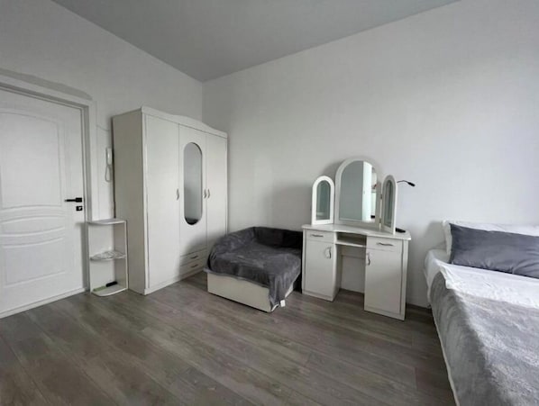 1 bedroom
