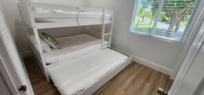 3 bedrooms, desk, travel cot, free WiFi