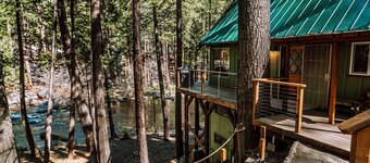 Riverfront! Pet-Friendly A-Frame Cabin - 25min to Sierra @ Tahoe