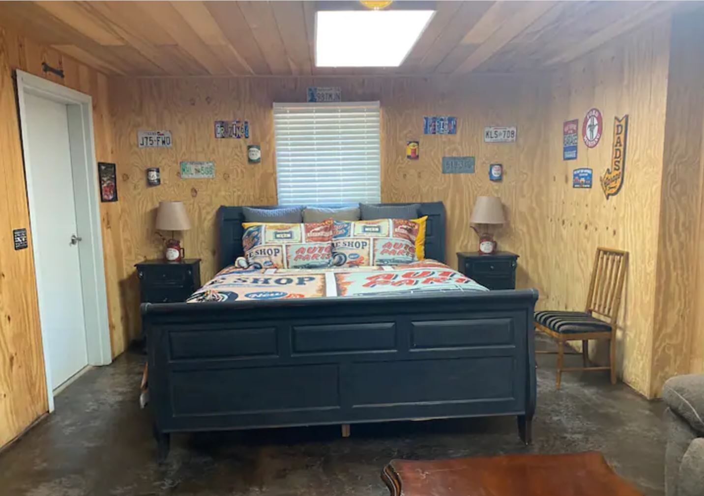 Mr Lizzie's Vintage Garage