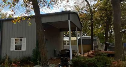 Ms Lizzie's Vintage Garage