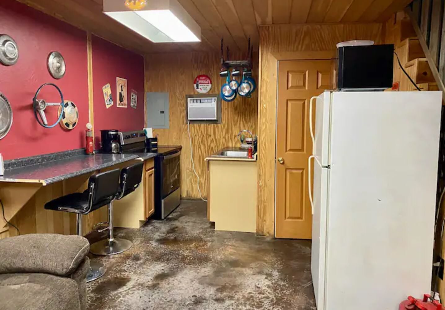 Mr Lizzie's Vintage Garage