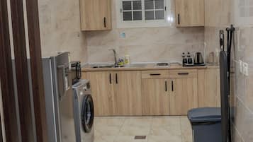 Phòng Suite dành cho gia đình, 3 phòng ngủ | Bếp riêng | Tủ lạnh, lò vi sóng, bếp nấu, dụng cụ pha cà phê/trà