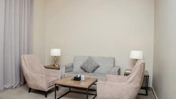 TV layar datar, kantor, monitor komputer, dan printer