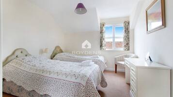 2 bedrooms, free WiFi, bed sheets