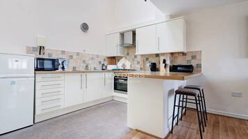 Fridge, microwave, oven, toaster