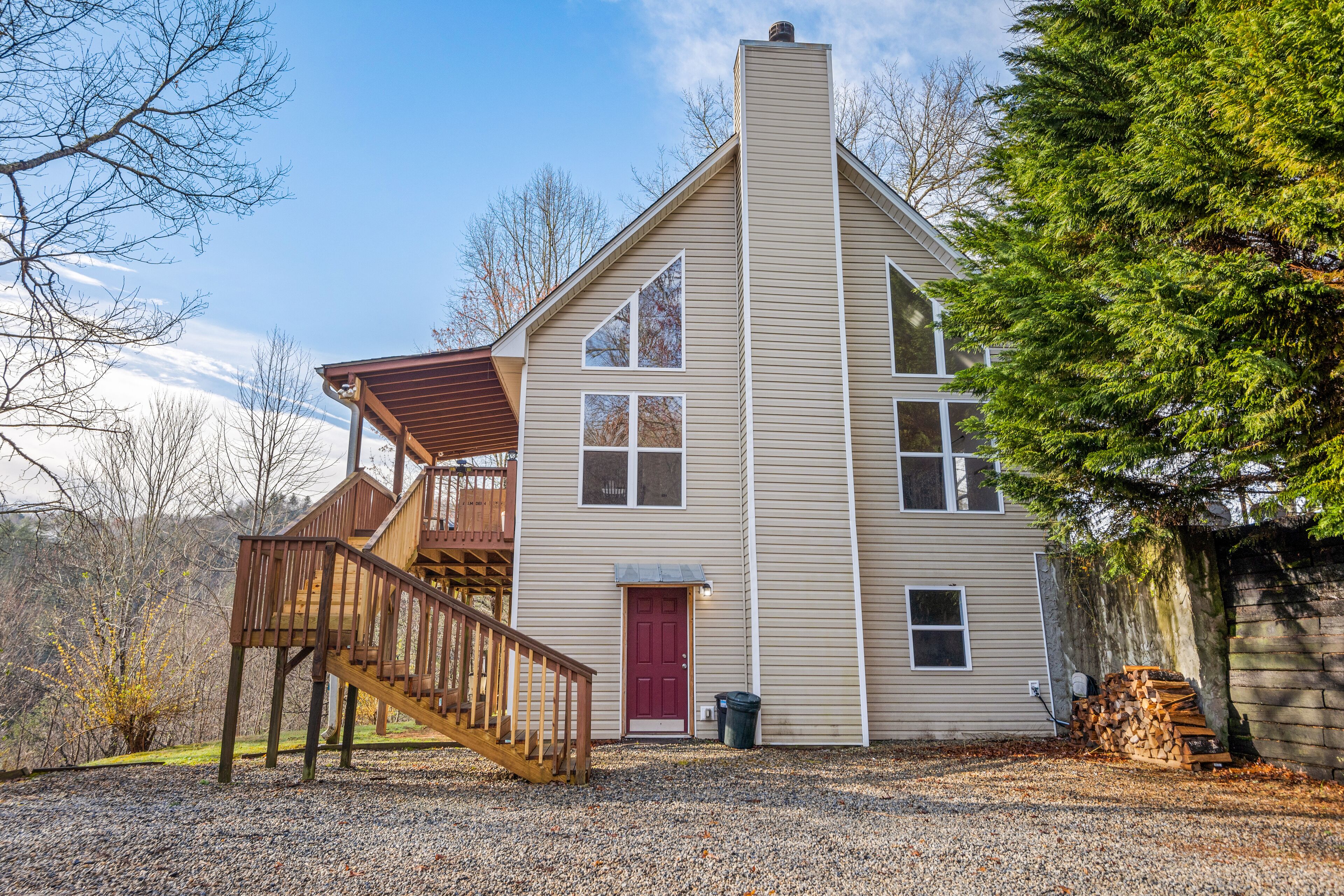 Smoky Mountain Retreat w/Hot Tub/Fireplace/View