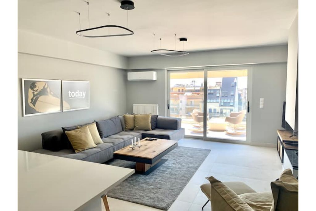 Fab New Flat in Central Athens w/ Acropolis Views