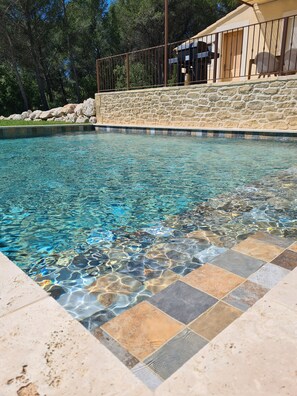 Piscine extérieure, piscine chauffée