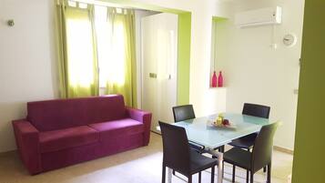 Apartment, Meerblick | Wohnbereich