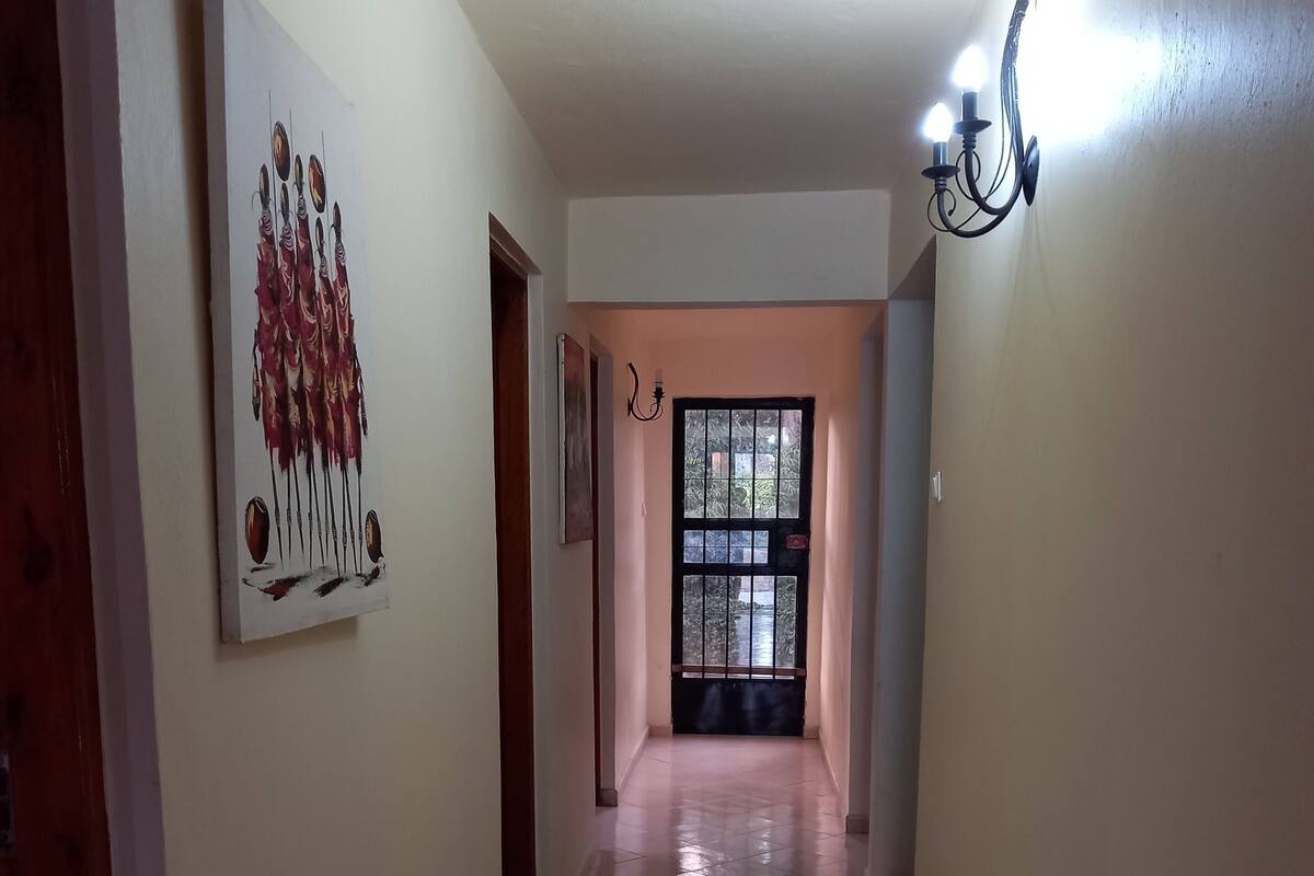 Monitor de computadora y impresora