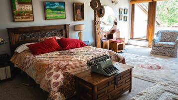 3 bedrooms, in-room safe, free WiFi, bed sheets