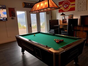 Game room - Epic Columbia River views * New Modern Home in the heart of the gorge. (Carson)