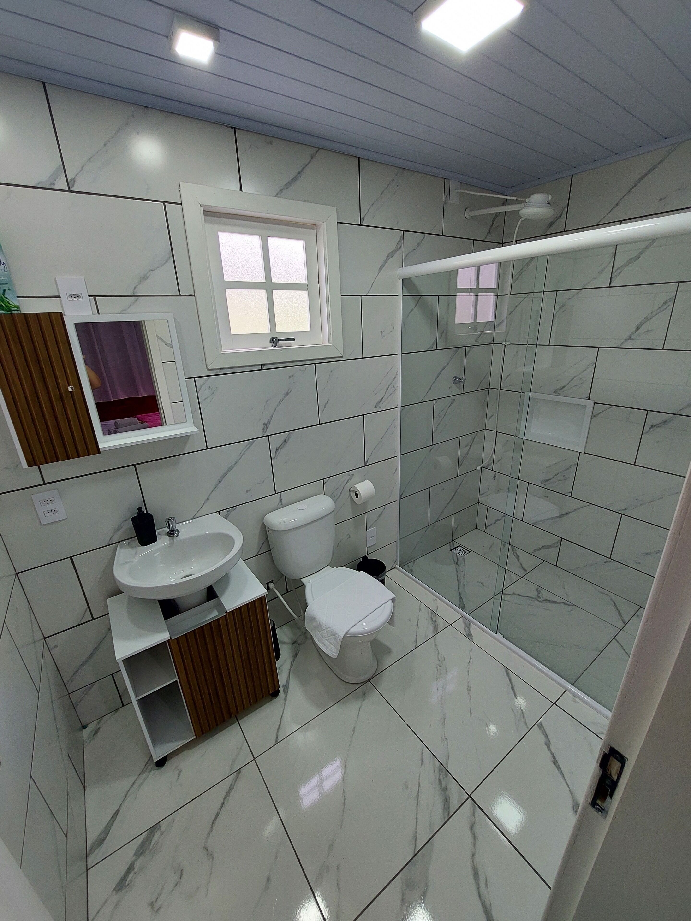 Rustic Austrian-style studio with kitchen and spacious bathroom