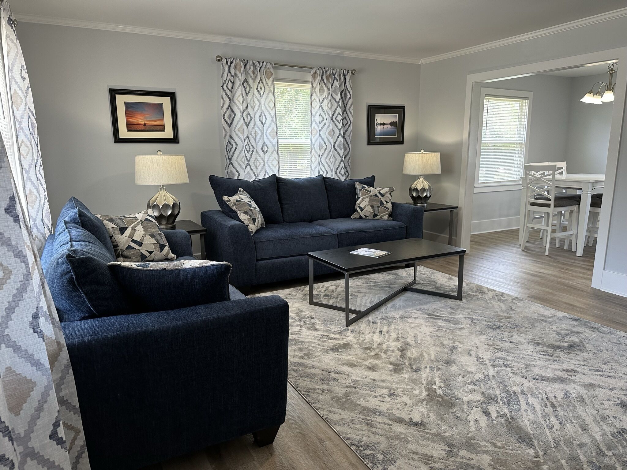 Seagate's Trolley Stop - 3 Bedroom cottage a short walk from Bradley Creek