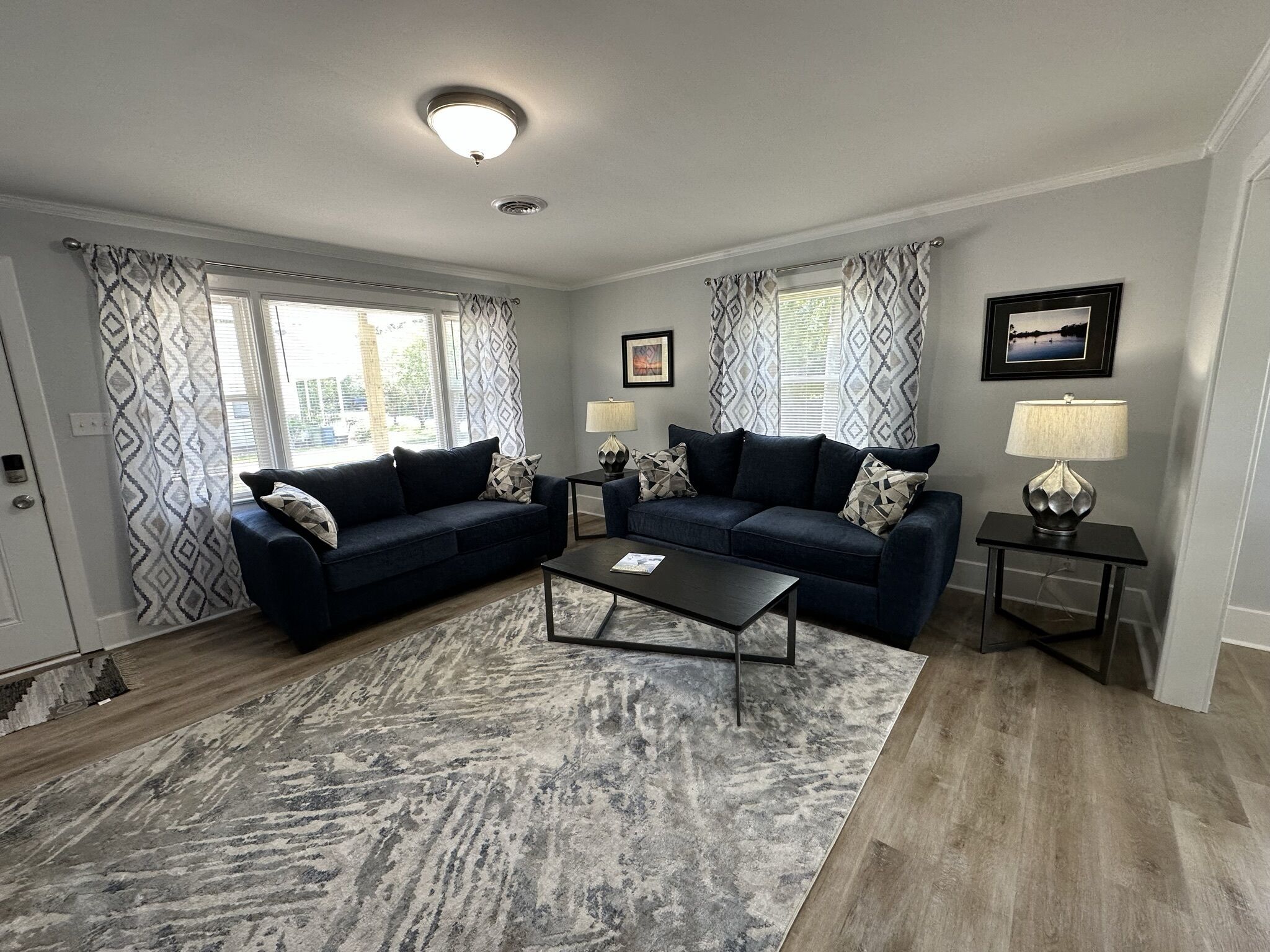 Seagate's Trolley Stop - 3 Bedroom cottage a short walk from Bradley Creek