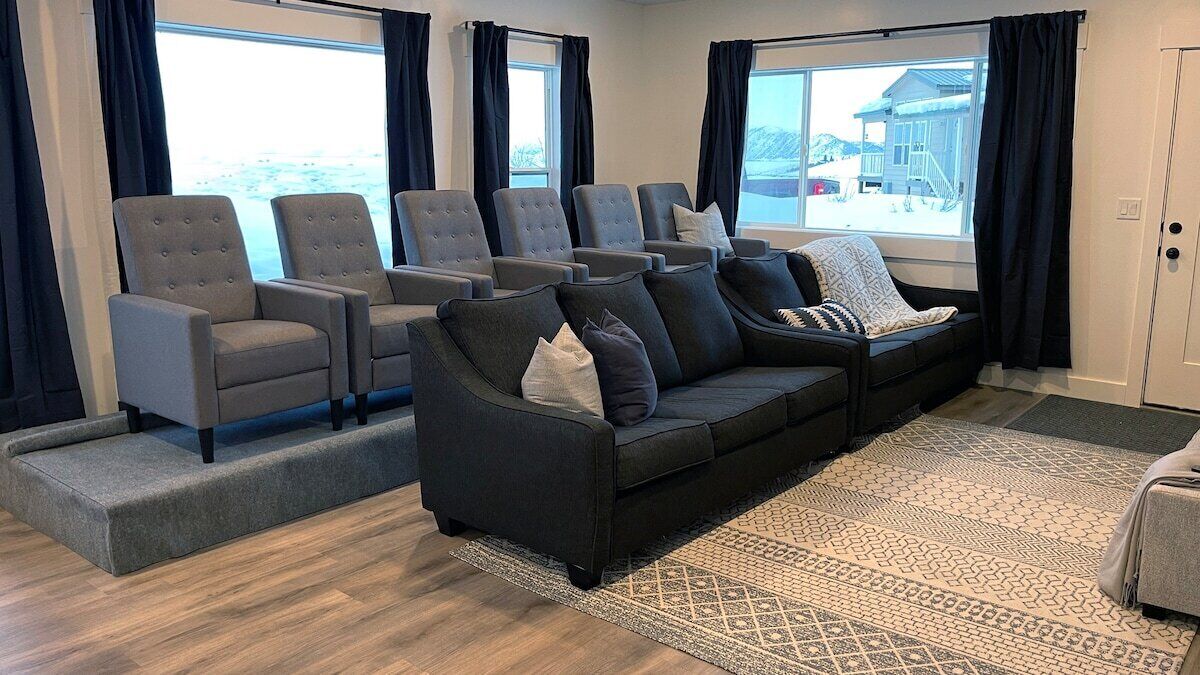 Lakeview at Bear Lake · New! Spacious home w/lakeview, movie room, hot tub