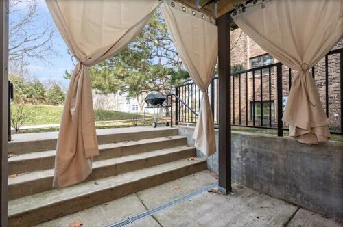 Drake Terrace of Wheaton Condo