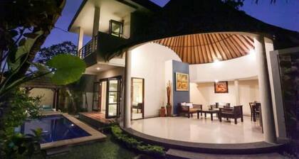 Tropical Garden 2BR Villa In Seminyak