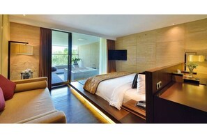 WiFi - Stay In Whirlpool Suite Room (Bali)