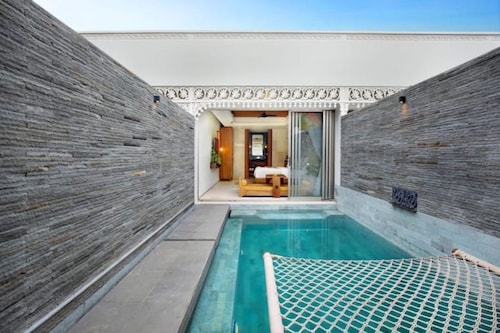 Art Experience 1BR Villa Seminyak