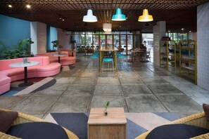 Dining - Double-bedroom In Seminyak (Bali)