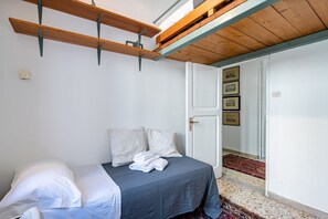 2 Schlafzimmer, Bügeleisen/Bügelbrett, Internetzugang, Bettwäsche