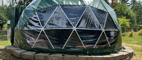 المنطقة المحيطة بالمنشأة