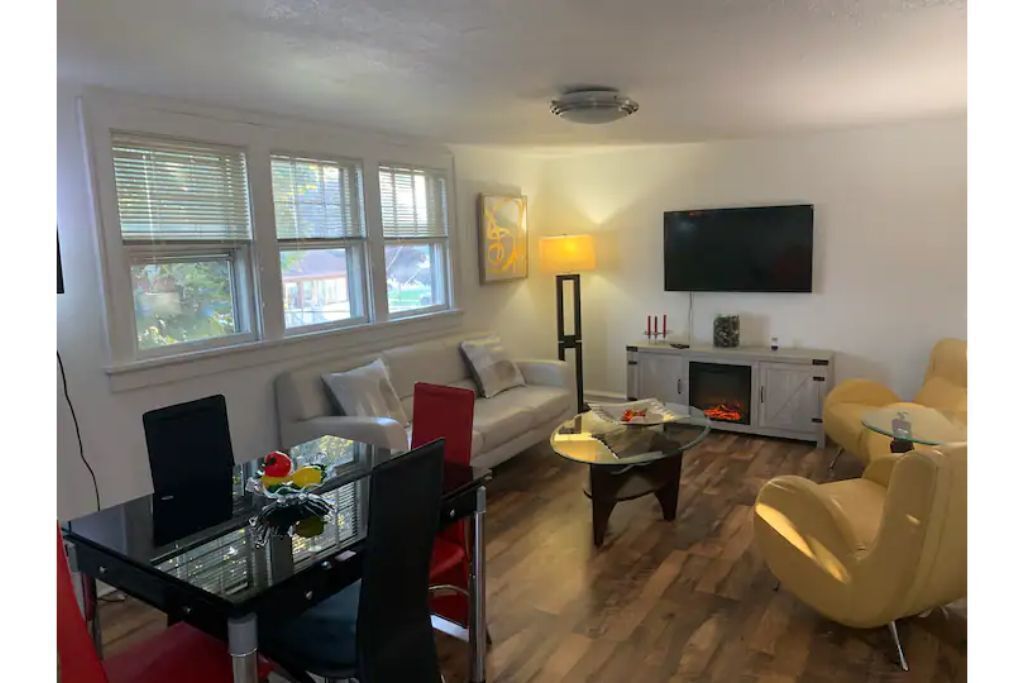 Modern and stylish upstairs one bedroom apartment.