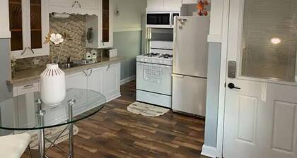 Modern and stylish upstairs one bedroom apartment.