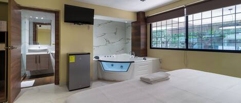 Deluxe-Studiosuite, Whirlpool