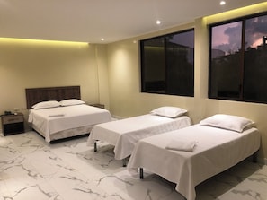 Minibar, free WiFi, bed sheets - Hotel Sada (Guayaquil)