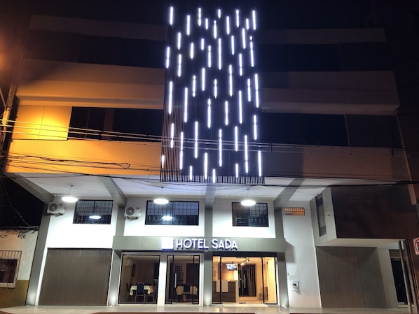 Front of property - Hotel Sada (Guayaquil)