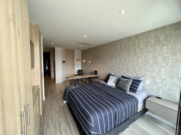 1 bedroom, desk, iron/ironing board, free WiFi