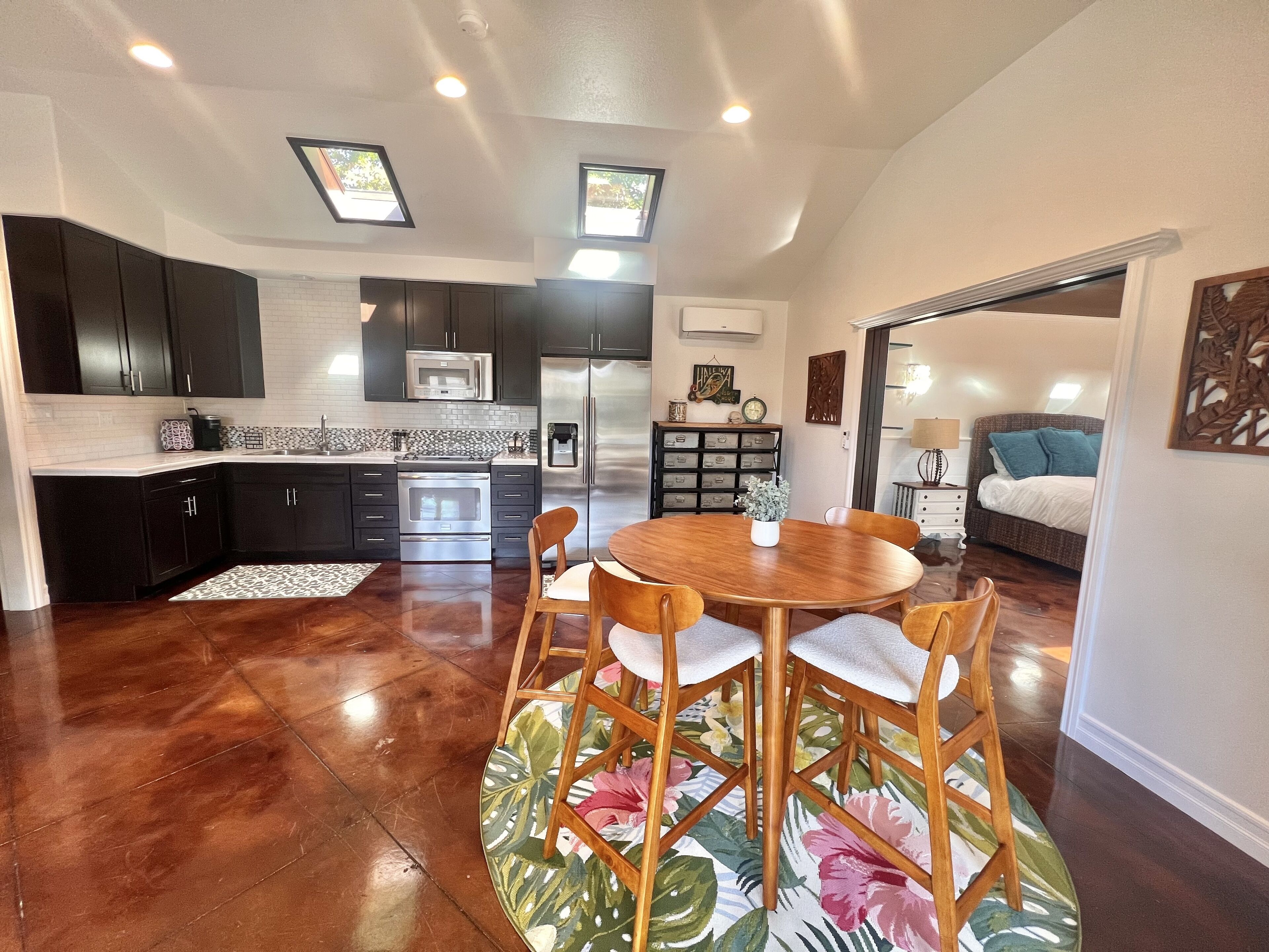 Cozy bungalow in historic San Juan capistrano.