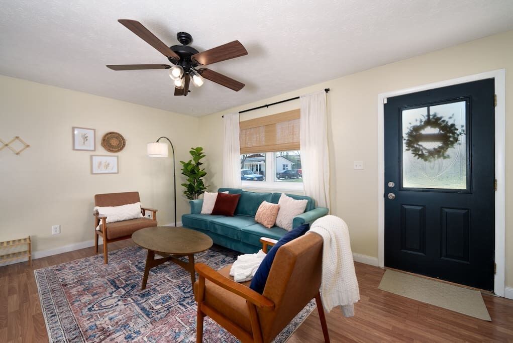 Family Retreat w/ Game Room | 3min to Ark!