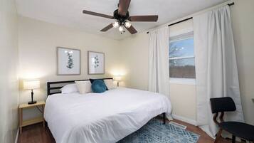 3 habitaciones, ropa de cama de alta calidad y camas con efecto memoria
