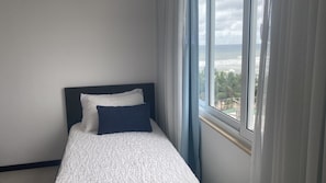 2 quartos, ferros/tábuas de passar roupa, Wi-Fi de cortesia
