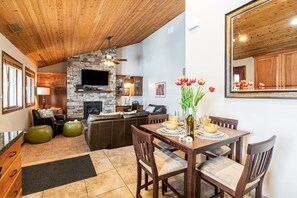 Dining - Park City Motherlode F is in a Great Location with Year-Round Recreation! (Park City)
